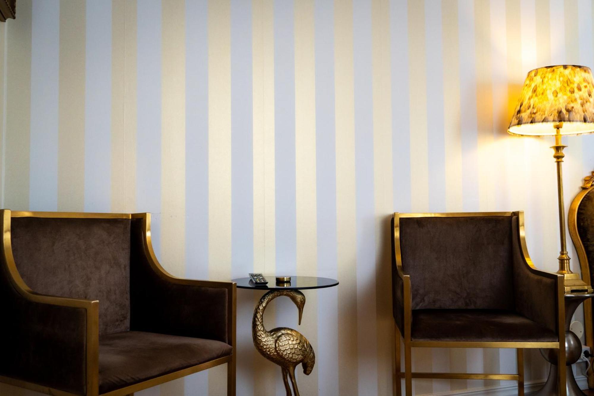 Vaenerport Lakefront Hotell Mariestad Extérieur photo