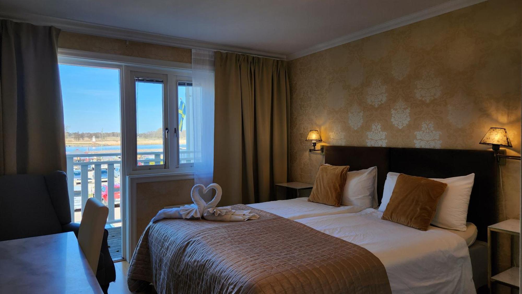 Vaenerport Lakefront Hotell Mariestad Extérieur photo