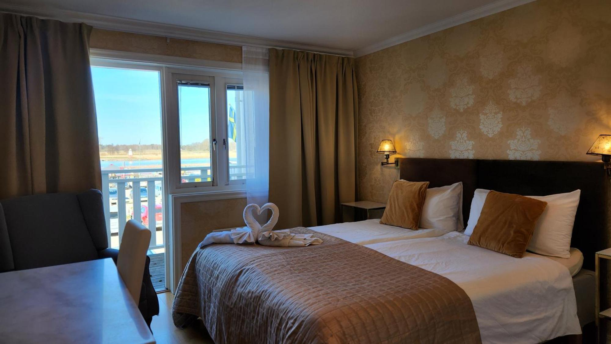 Vaenerport Lakefront Hotell Mariestad Extérieur photo