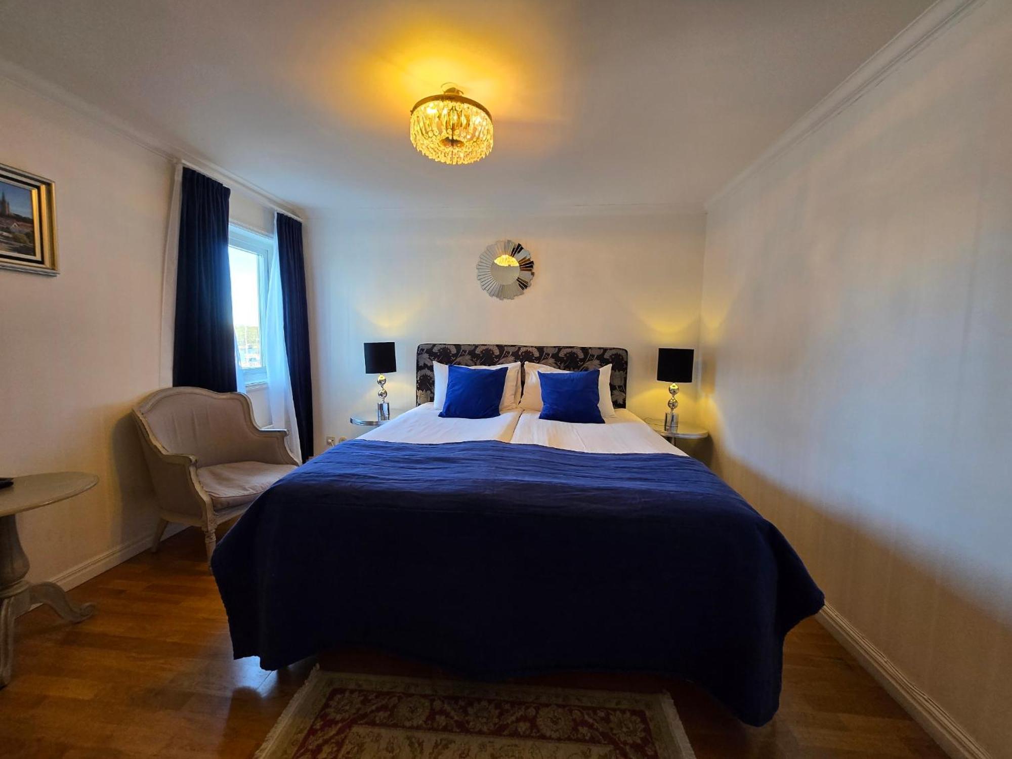Vaenerport Lakefront Hotell Mariestad Extérieur photo