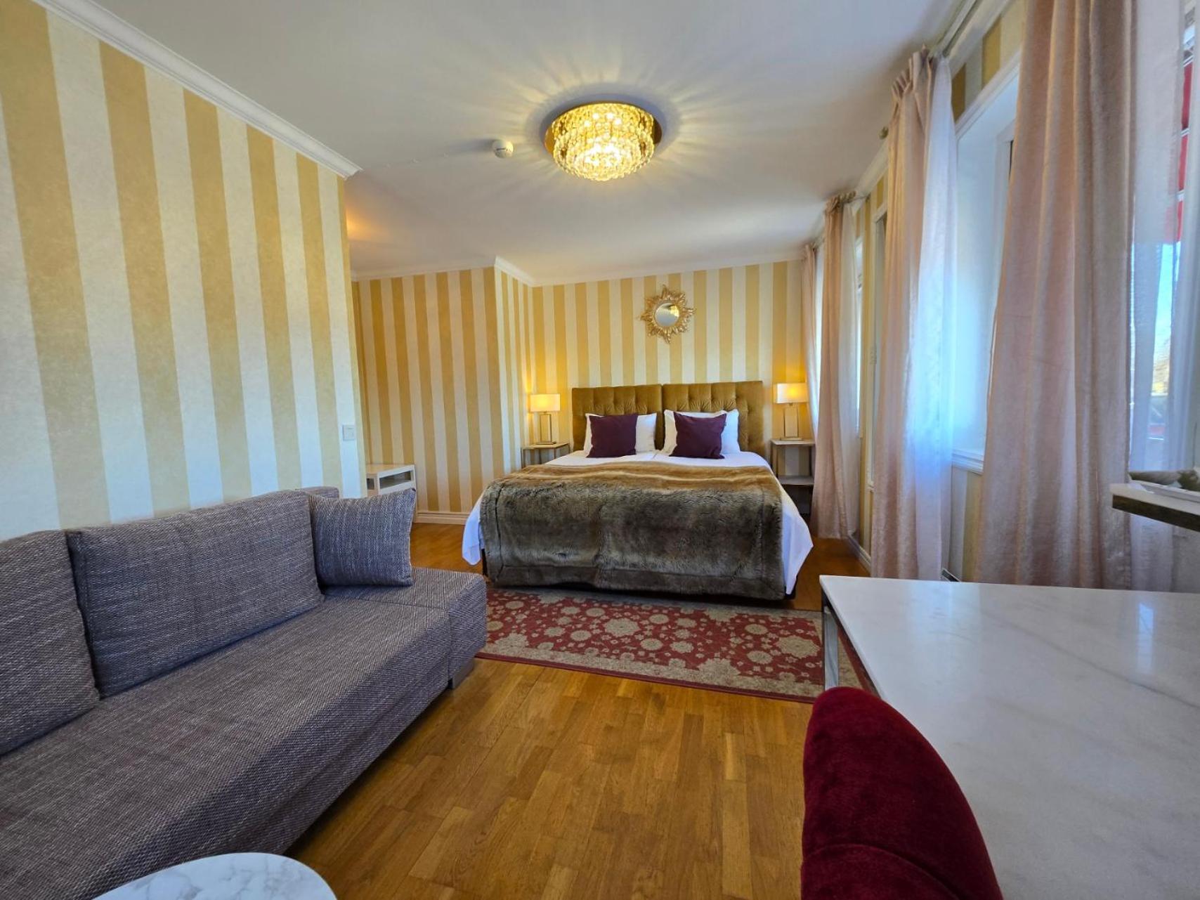 Vaenerport Lakefront Hotell Mariestad Extérieur photo