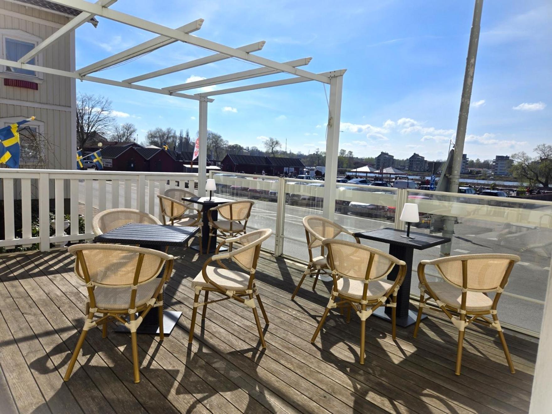 Vaenerport Lakefront Hotell Mariestad Extérieur photo